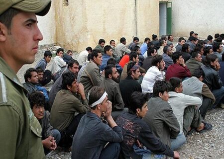 دستگیری ۳۲ نفر از اتباع غیرمجاز در خرمدشت