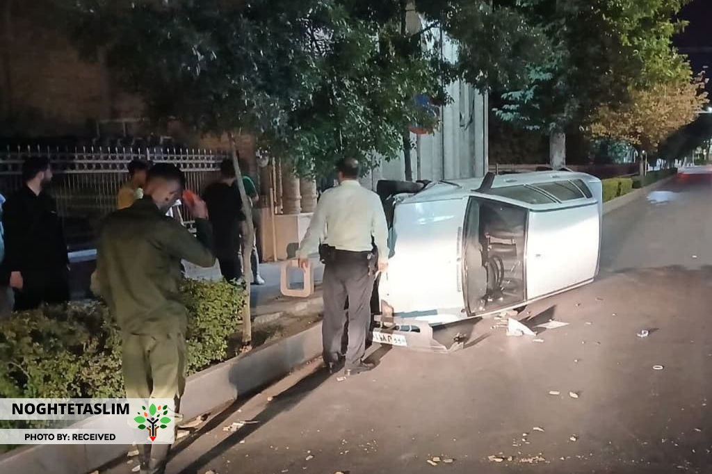 واژگونی خودروی پراید در خیابان هلال احمر قزوین