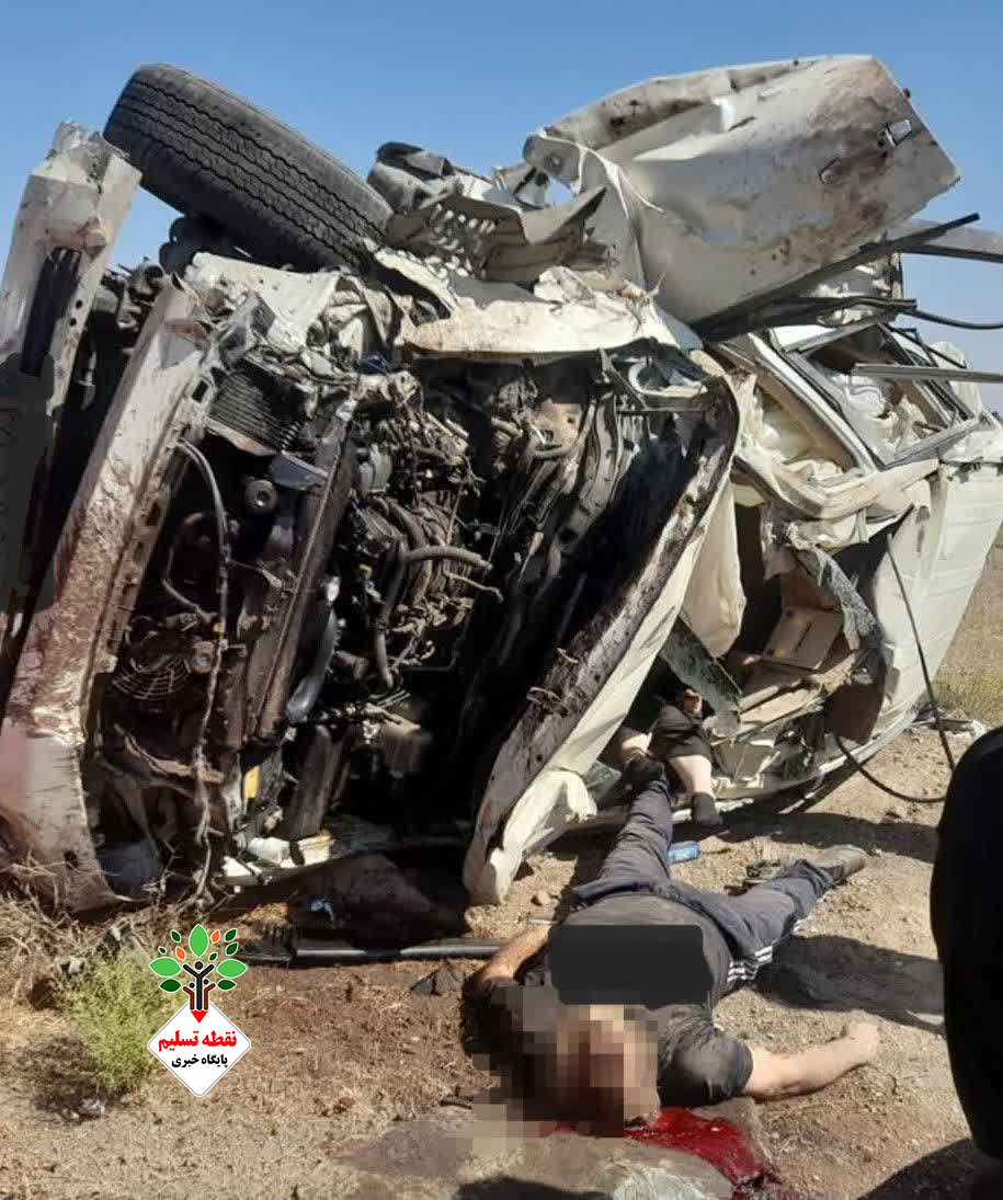 واژگونی تویوتا لندکروزر آزادراه قزوین کرج واژگونی تویوتا لندکروزر آزادراه قزوین کرج