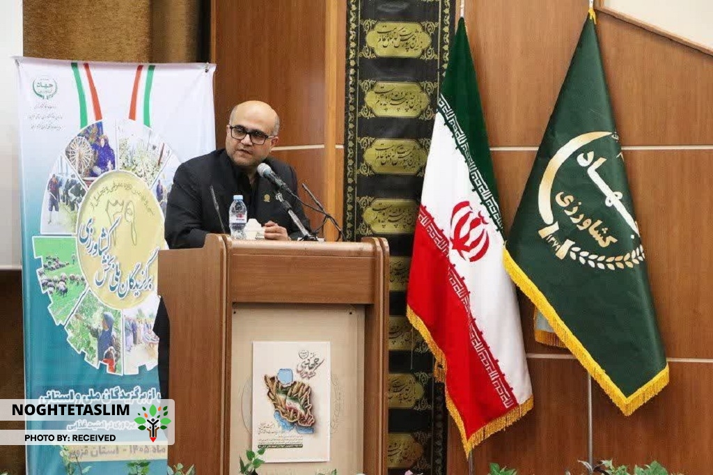 فرامرز حریری مقدم رئیس سازمان جهاد کشاورزی استان قزوین در آیین تجلیل از کشاورزان نمونه ملی و استانی