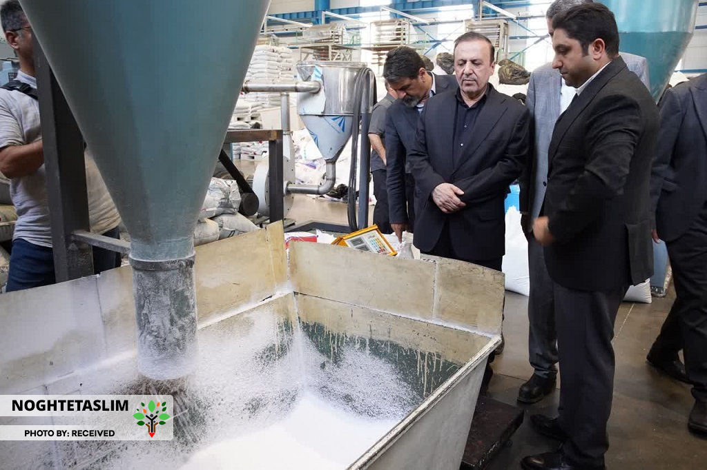 محمد نوذری استاندار قزوین در بازدید از شرکت الکاپلاستیک محمد نوذری استاندار قزوین در بازدید از شرکت الکاپلاستیک